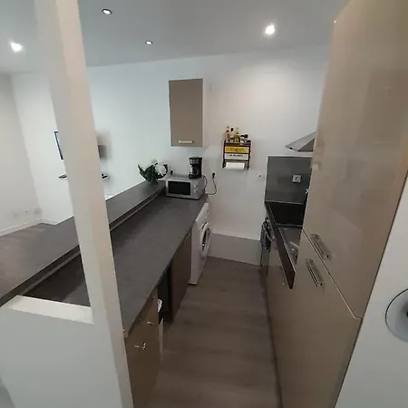 Appartement Confortable Proche Centre Ville Et Mer アパート